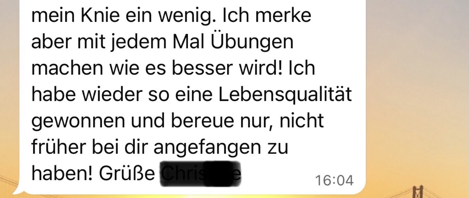 WhatsApp-Nachricht einer Klientin: Lebensqualität gewonnen, bereue nur, nicht früher angefangen zu haben.